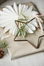 Indlæs billede til gallerivisning Metal stjerne - 30 cm