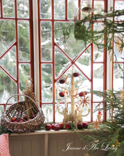 Indlæs billede til gallerivisning En dejlig duft AF JULETID - 8 udgave 2024 - Jean d' arc Living