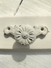 Indlæs billede til gallerivisning Greb til skuffer og skabe - Hvid jern