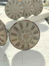 Indlæs billede til gallerivisning Greb til skuffer og skabe - Grå m/ romertal