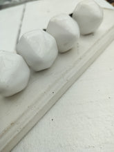 Indlæs billede til gallerivisning Greb til skuffer og skabe - hvid diamant