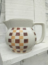 Indlæs billede til gallerivisning Gammel kande m/ brune tern