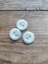 Indlæs billede til gallerivisning Gamle knapper - CREME