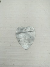 Indlæs billede til gallerivisning Små hjerter i metal.