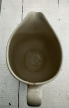 Indlæs billede til gallerivisning Porcelæn kande - creme