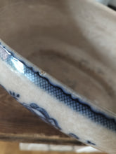 Indlæs billede til gallerivisning Gammel terrin m/ blå blomster