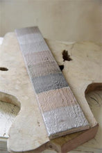 Indlæs billede til gallerivisning DELIGHTFUL PLUM - Vintage Paint