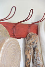 Indlæs billede til gallerivisning WARM RED - Vintage Paint