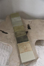 Indlæs billede til gallerivisning Vintage Paint - Antique Green