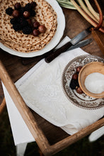 Indlæs billede til gallerivisning Serviet i creme hør - Rose - 45 x 45 cm