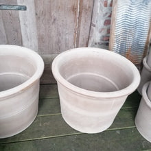 Indlæs billede til gallerivisning Rund krukke 3 - 21 cm høj
