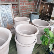 Indlæs billede til gallerivisning Rund krukke 2 - 14 cm høj
