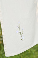 Indlæs billede til gallerivisning Viskestykke Flora -  m/hvide margueritter - butter cream
