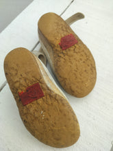 Indlæs billede til gallerivisning Gamle hvide børnesko - 3
