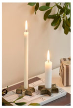 Indlæs billede til gallerivisning Kertelys - små stråler af hygge - hvide
