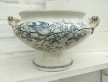 Indlæs billede til gallerivisning Gammel terrin m/blå mønster
