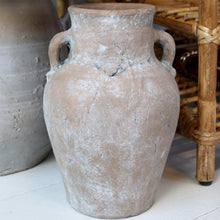 Indlæs billede til gallerivisning Terracotta krukke med hals og hank
